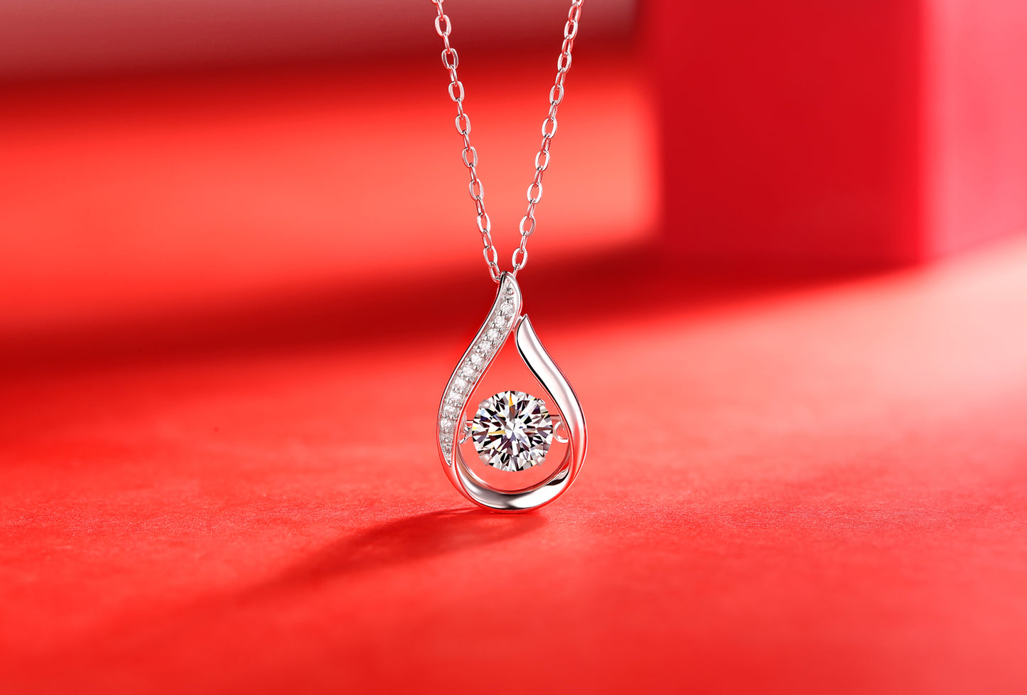 Dynamic - A Fashionable And Trendy Jewelry Necklace Pendant Set With 1-carat Moissanite S925 Sterling Silver And Platinum Plating