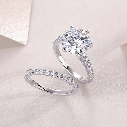 Arrange Large Diamond Rings Luxuriously And Fashionably Set With Moissanite Silver Rings